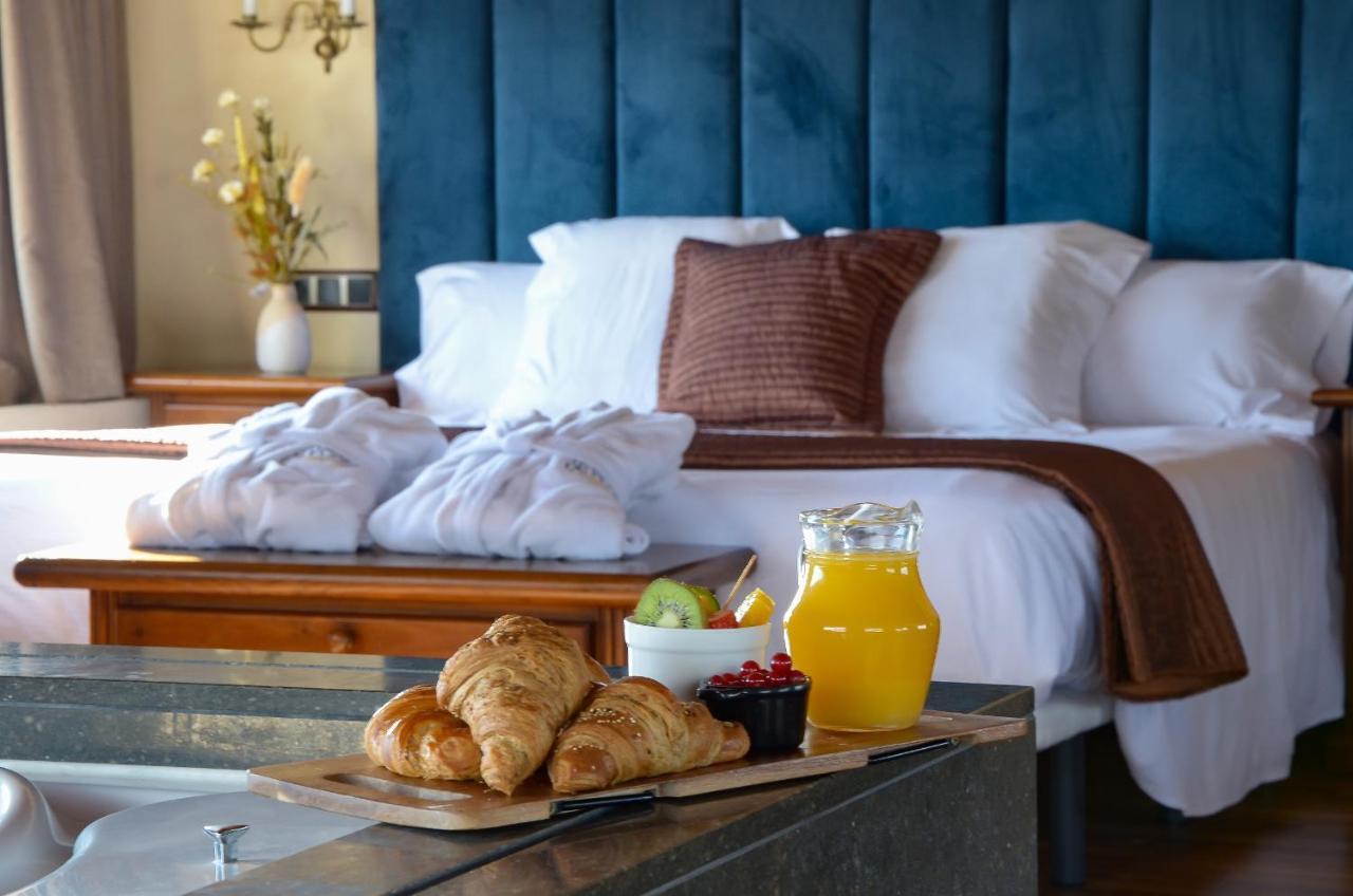 โรเจอร์ เด ฟลอร์ พาเลซ Hotel โยเรตเดมาร์ ภายนอก รูปภาพ