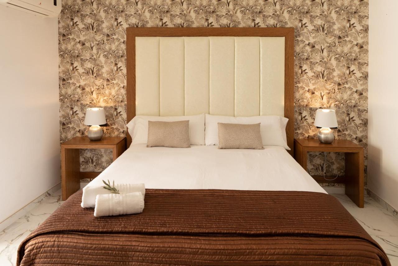 โรเจอร์ เด ฟลอร์ พาเลซ Hotel โยเรตเดมาร์ ภายนอก รูปภาพ