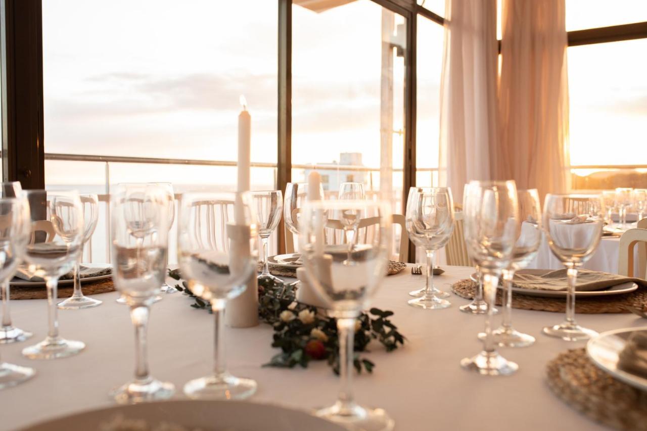 โรเจอร์ เด ฟลอร์ พาเลซ Hotel โยเรตเดมาร์ ภายนอก รูปภาพ