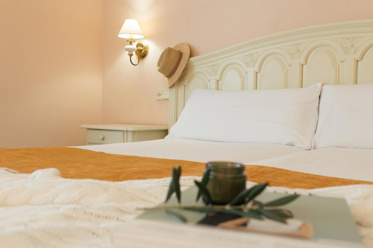 โรเจอร์ เด ฟลอร์ พาเลซ Hotel โยเรตเดมาร์ ภายนอก รูปภาพ